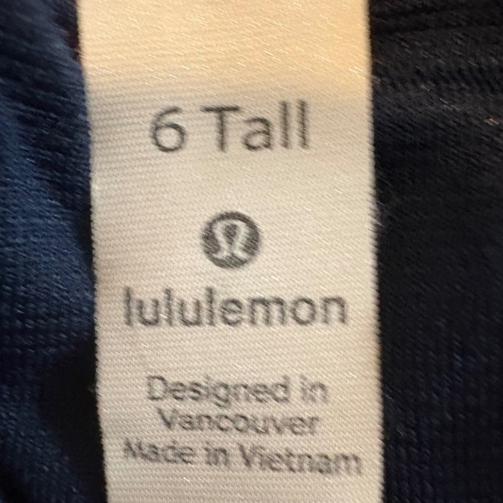 Lululemon Women 6 Tall Shorts Blue Gray Printed Hotty Hot Mesh Trim Activewear - Picture 4 of 5